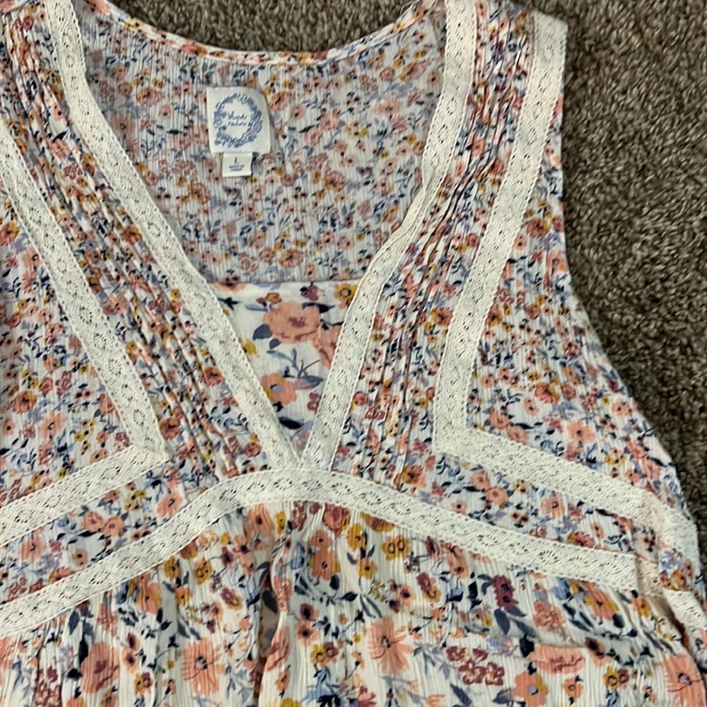 Sleeveless blouse